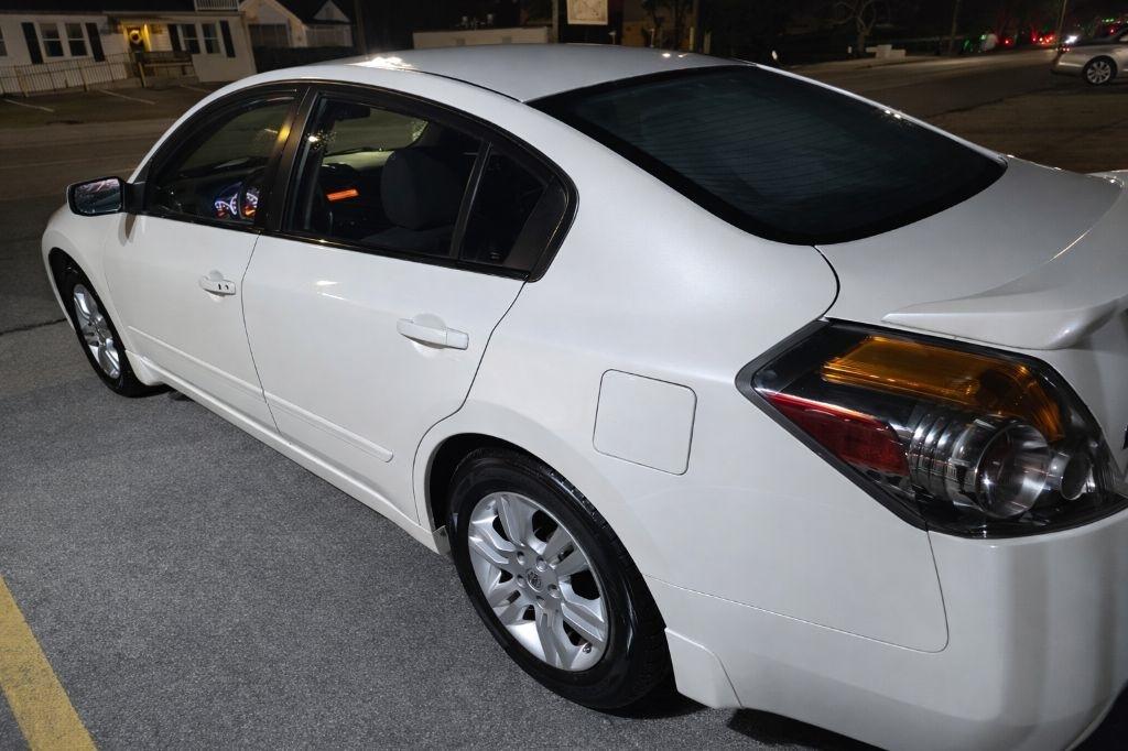 Nissan Altima 2.5 S 2012