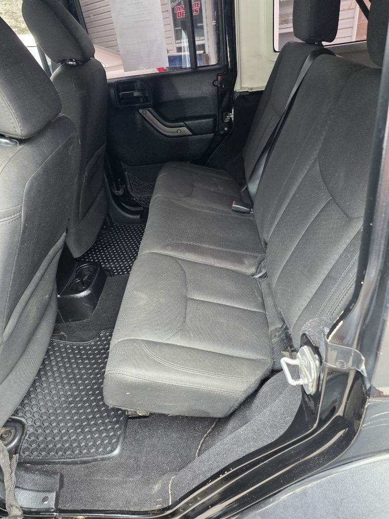 Jeep Wrangler Unlimited Sport 4WD 2015