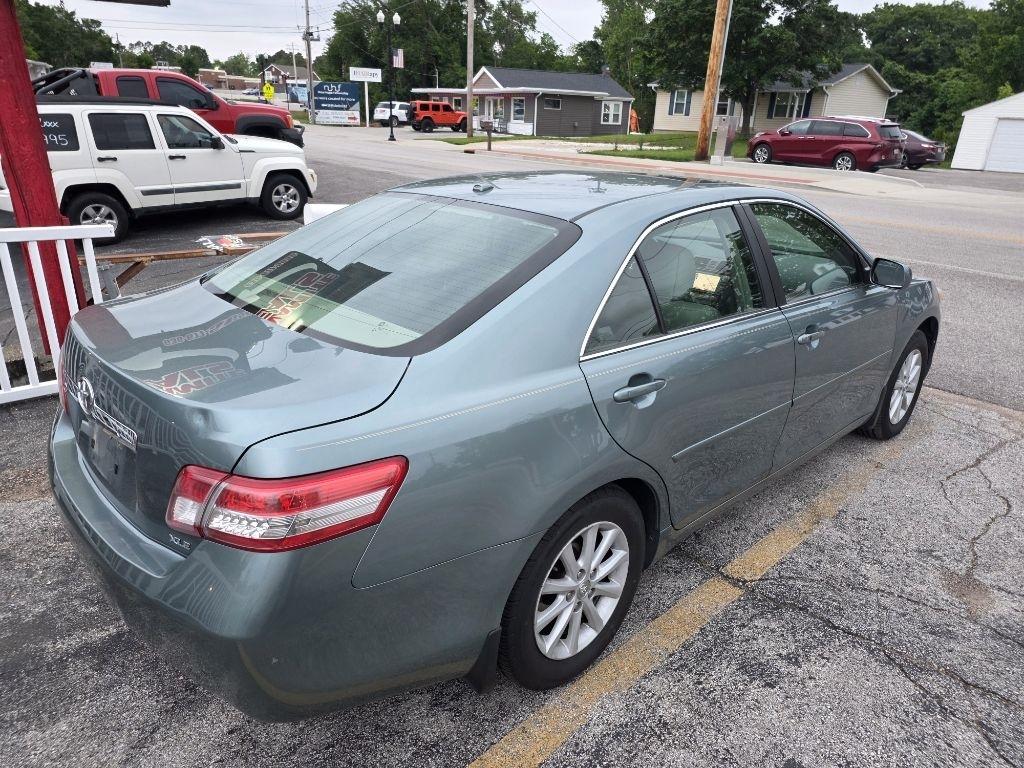Toyota Camry LE 6-Spd AT 2010