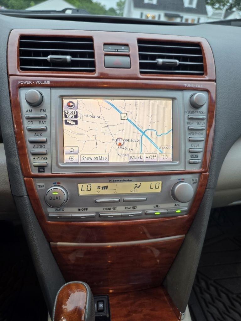 Toyota Camry LE 6-Spd AT 2010