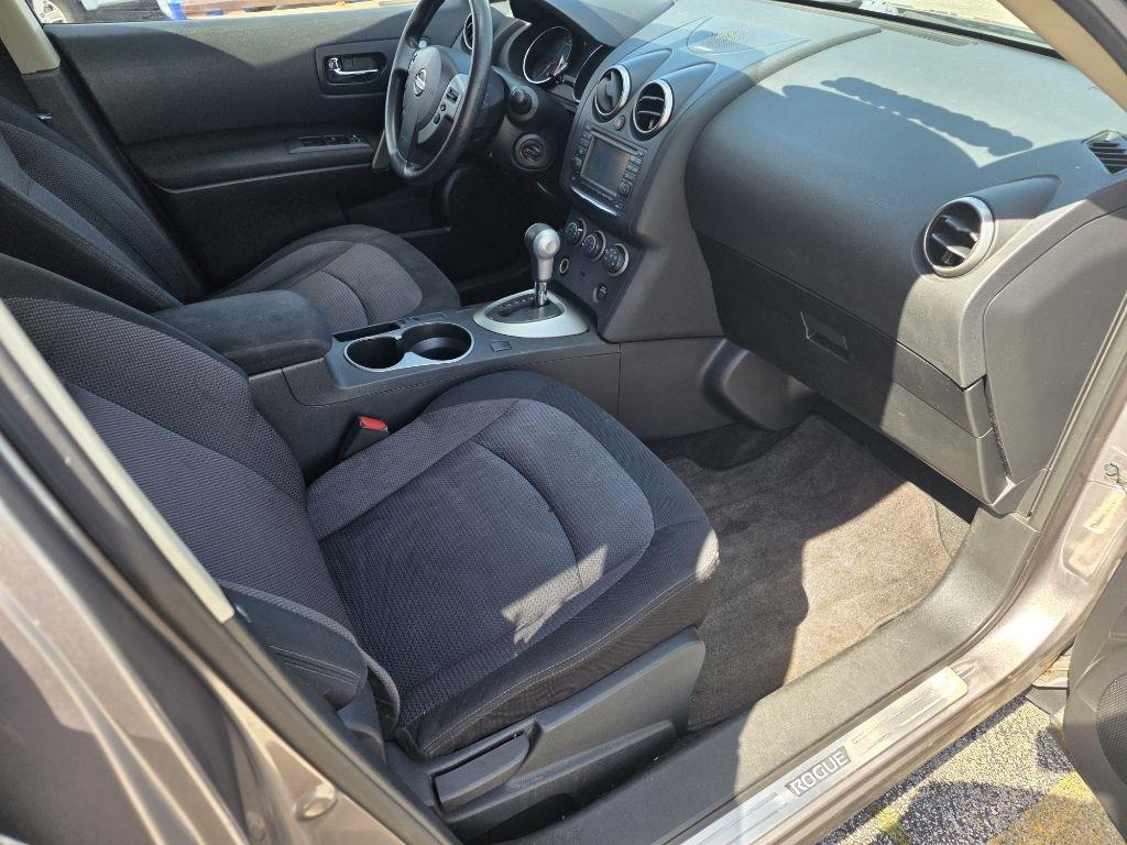 Nissan Rogue S AWD 2013