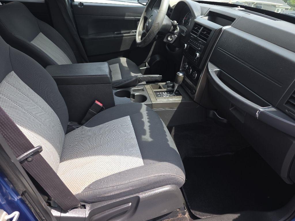 Jeep Liberty Sport 4WD 2010