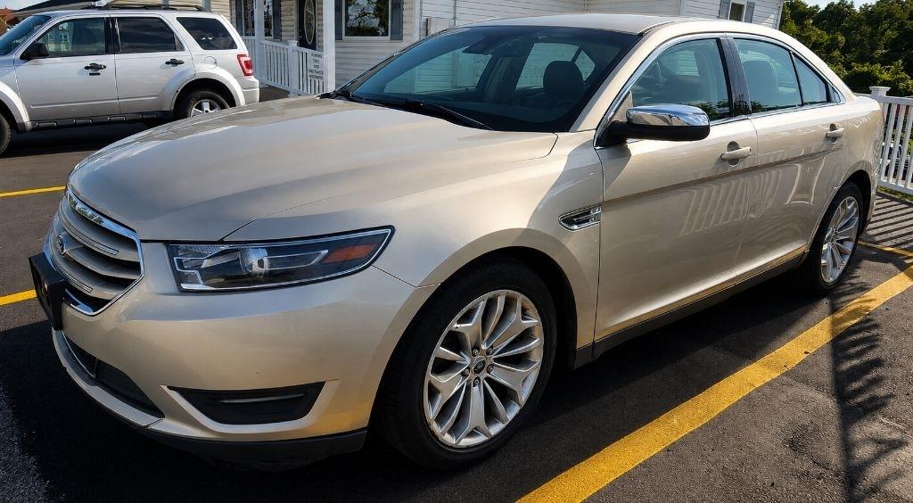 Ford Taurus Limited AWD 2017