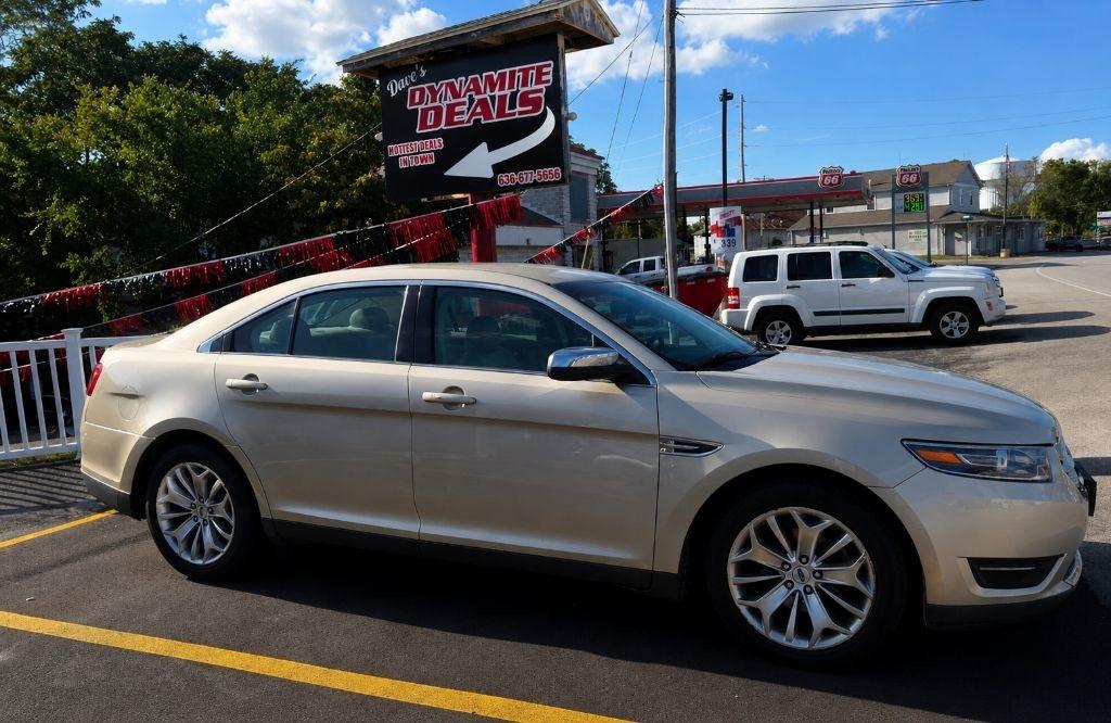Ford Taurus Limited AWD 2017