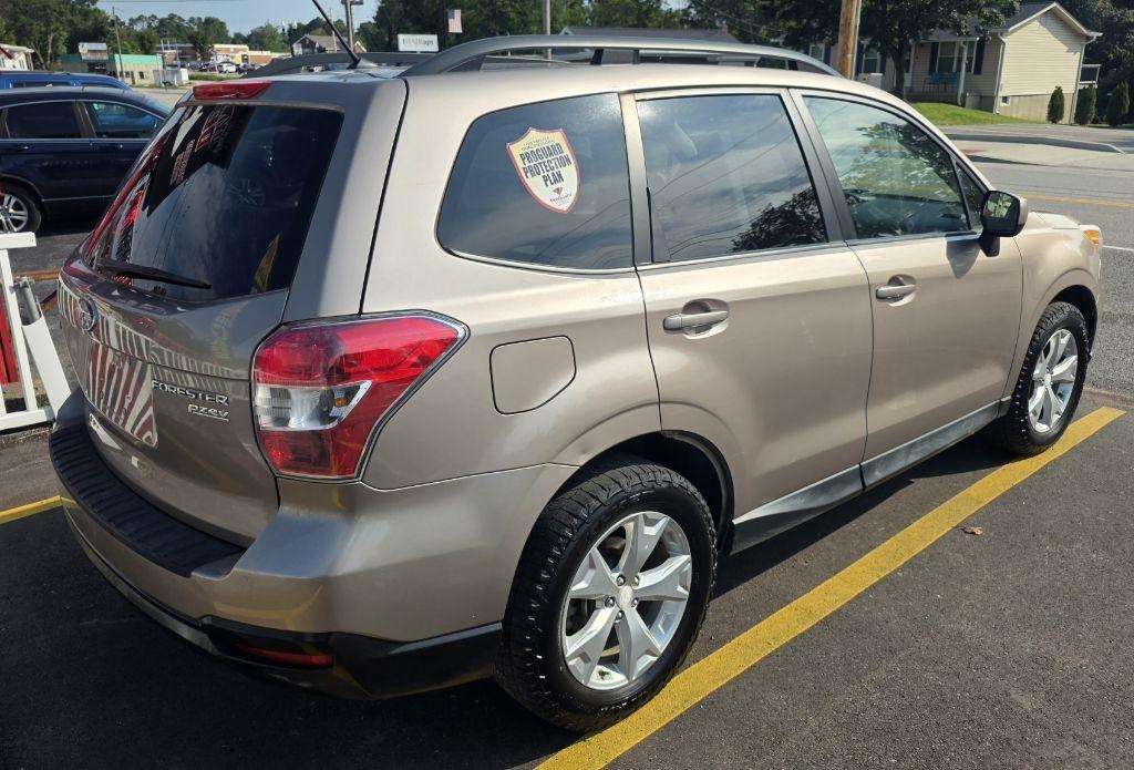 Subaru Forester photo 3