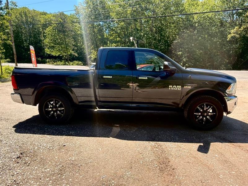 RAM 1500 SLT Quad Cab 4WD 2016