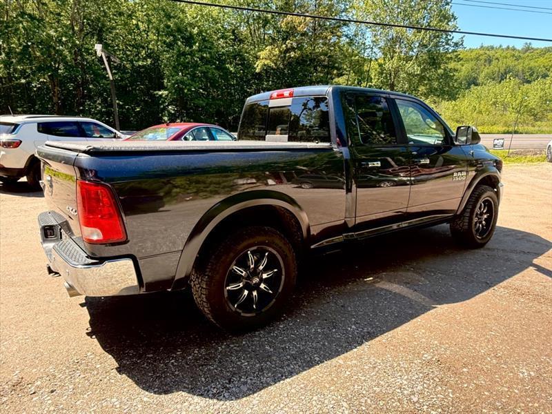 RAM 1500 SLT Quad Cab 4WD 2016