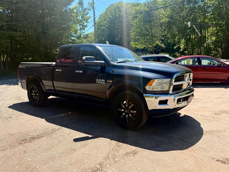 RAM 1500 SLT Quad Cab 4WD 2016