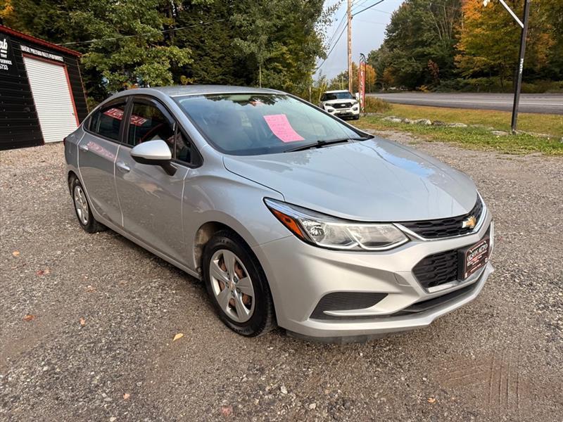 Chevrolet Cruze LS 6M 2018