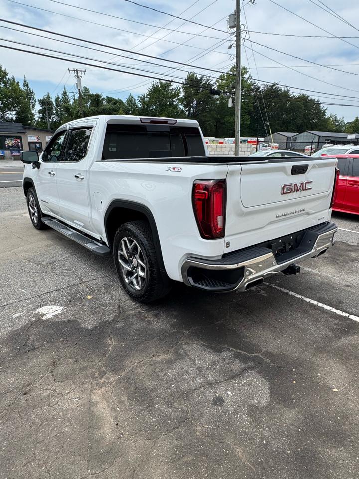 GMC Sierra 1500 4WD Crew Cab 143.5" SLT 2023