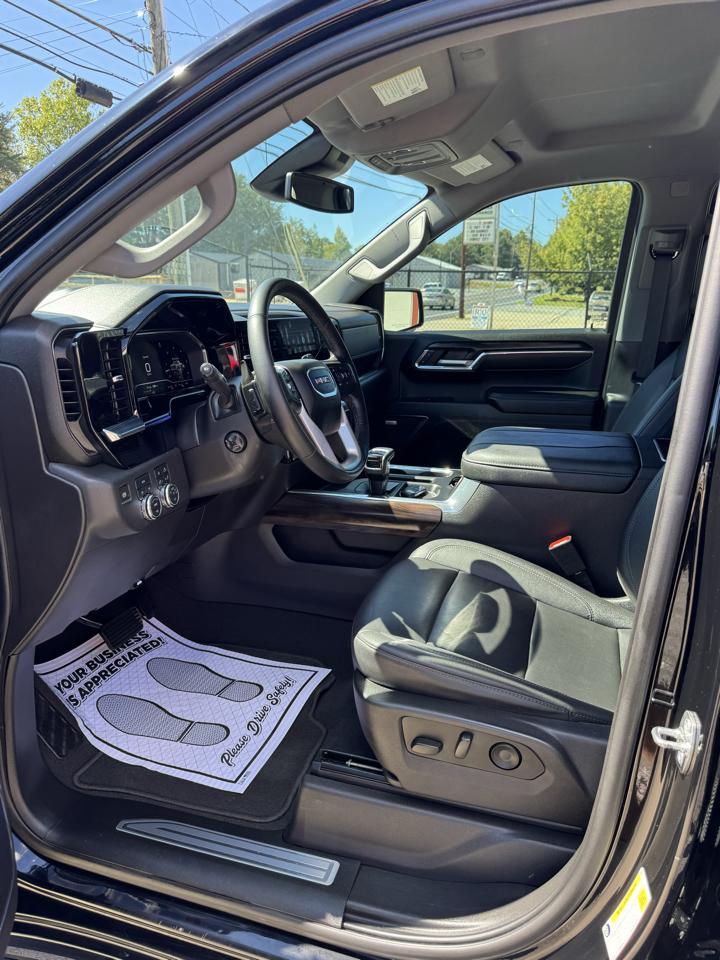 GMC Sierra 1500 4WD Crew Cab 147" SLT 2024