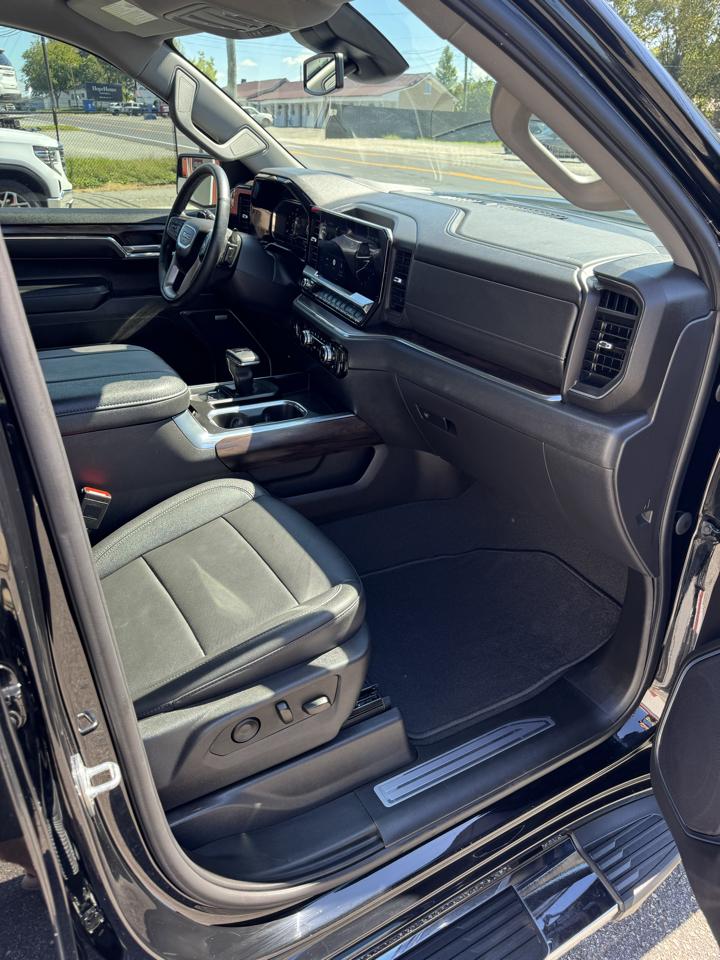 GMC Sierra 1500 4WD Crew Cab 147" SLT 2024
