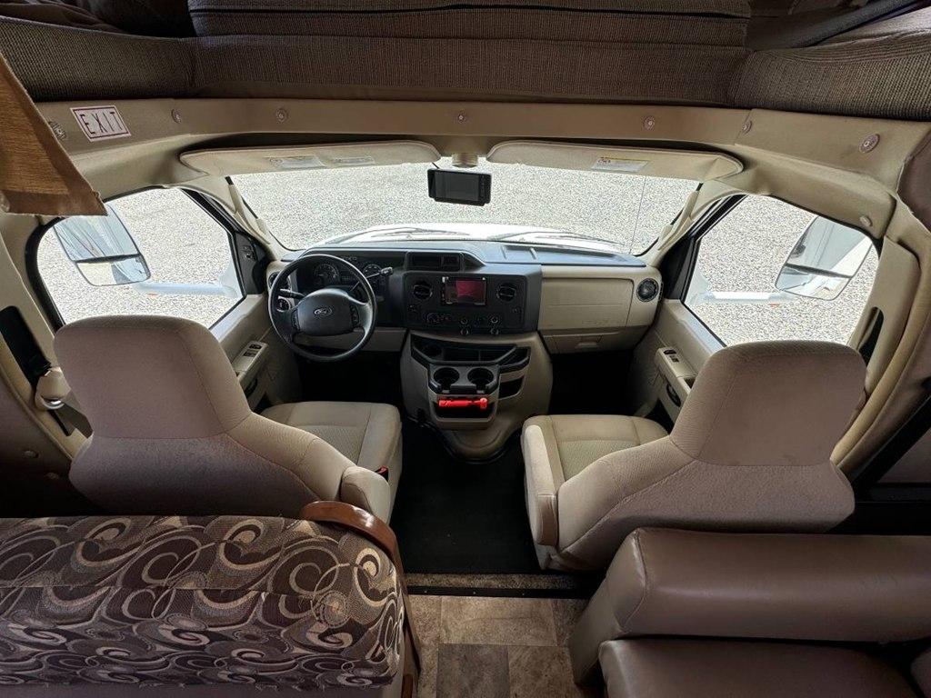 Forest River Sunseeker  2014