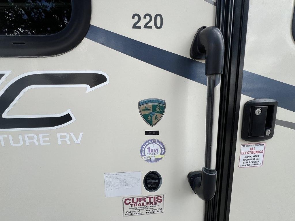 Venture RV Sonic  2017