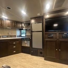Cruiser RV Shadow Cruiser  2019