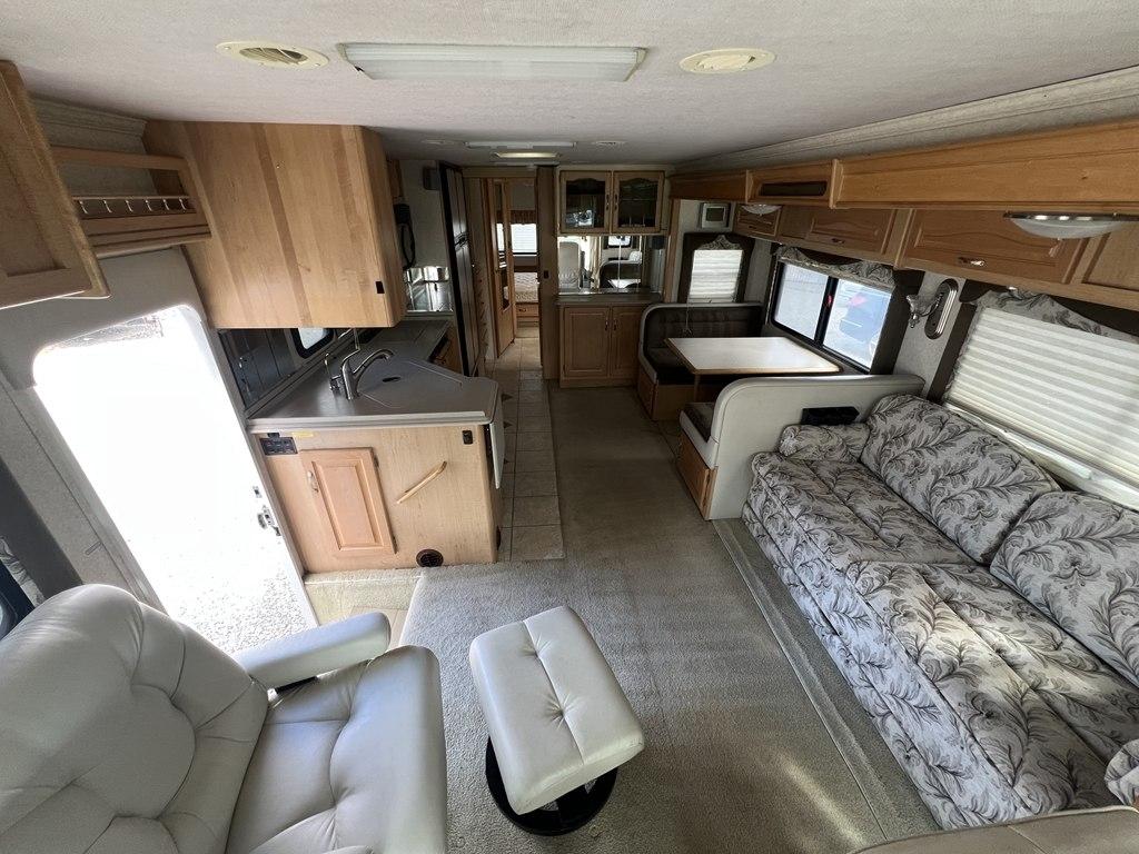National RV Dolphin  2004