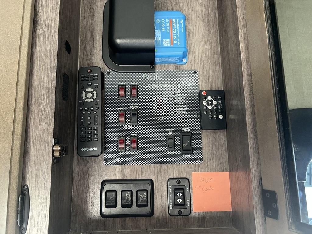 Pacific Coachworks Trailer Unknown  2019
