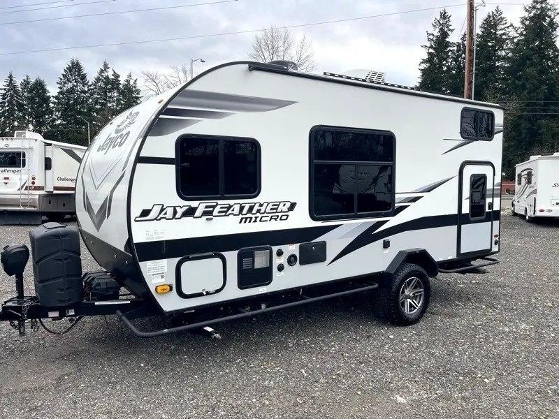Jayco Jay Feather  2022