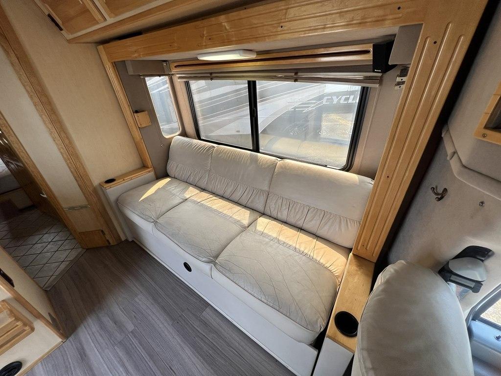 Chinook RV Dream  2004