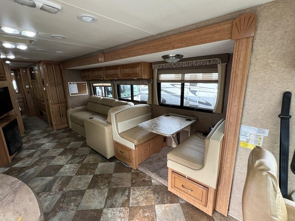 Coachmen Mirada  2013
