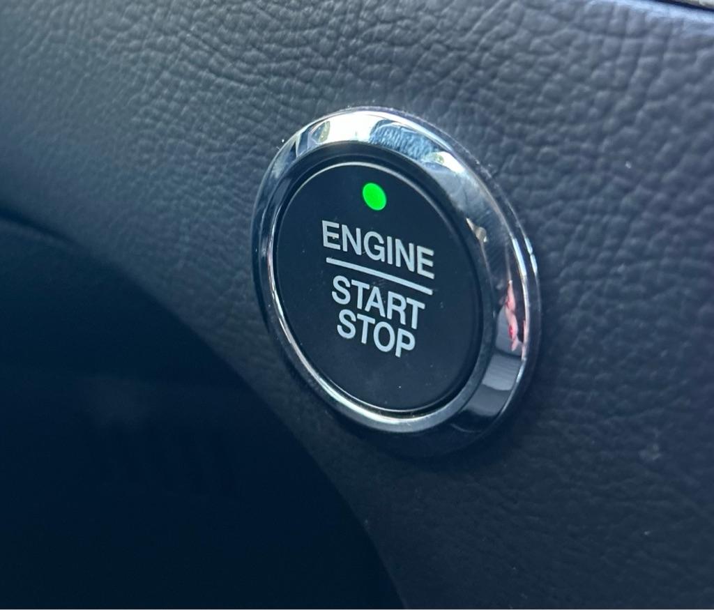 2023 Ford Edge SE - Photo 17