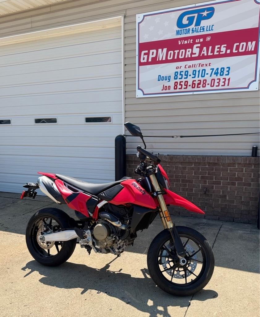 2024 Ducati Hypermotard 