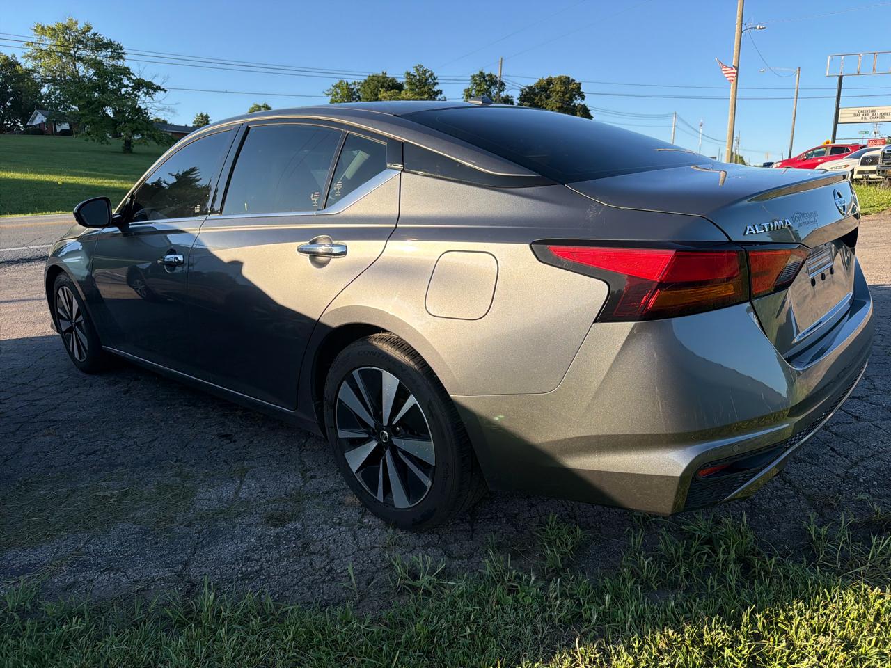 Nissan Altima  2019