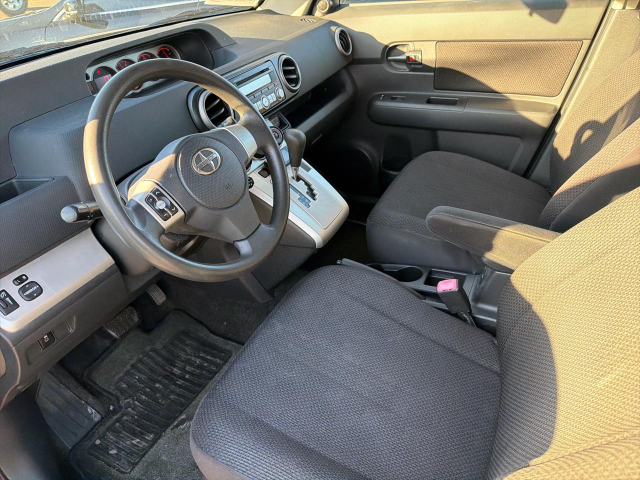 Scion xB  2009