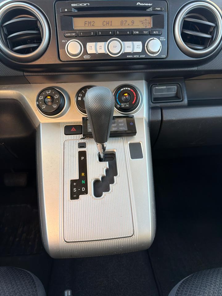 Scion xB  2009