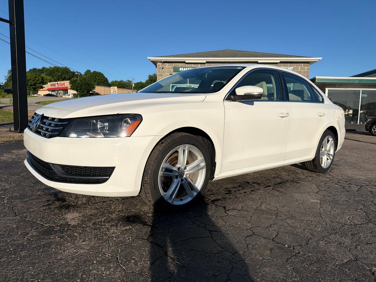 2014 Volkswagen Passat SE