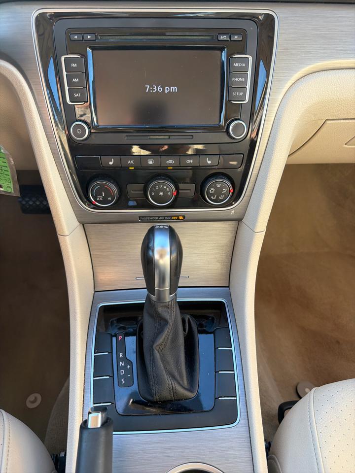 Volkswagen Passat  2014