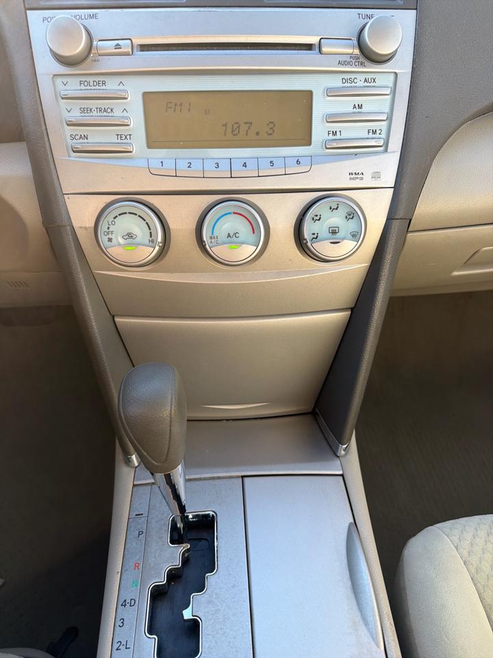 Toyota Camry  2009