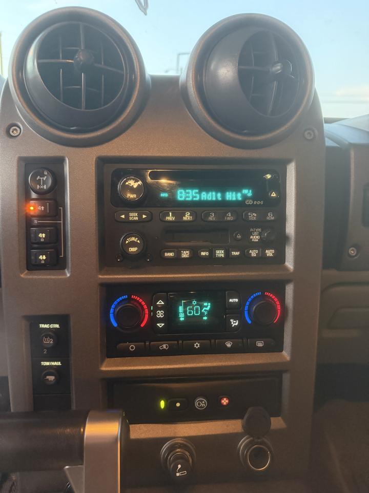 HUMMER H2  2003