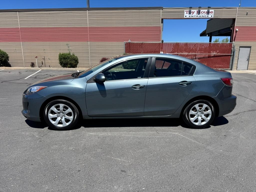 2013 Mazda MAZDA3 i SV