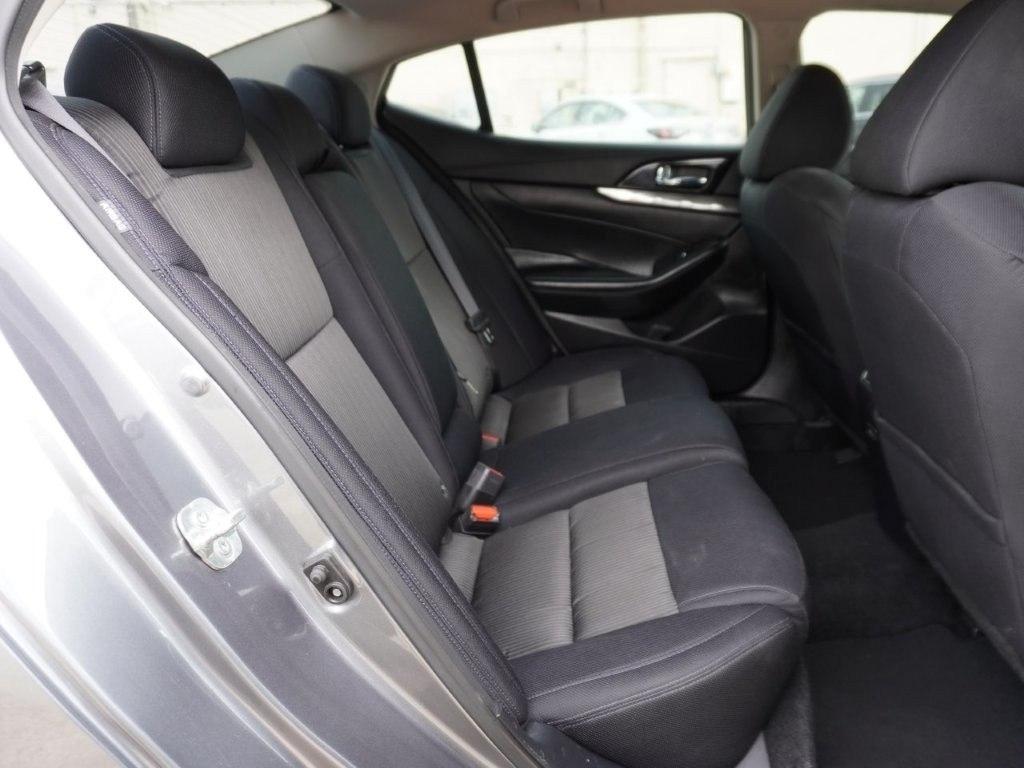 Nissan Maxima S 3.5L 2020