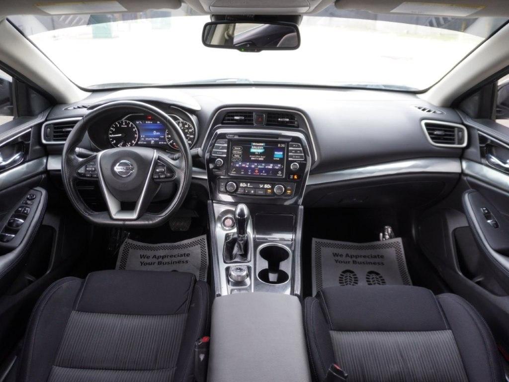 Nissan Maxima S 3.5L 2020