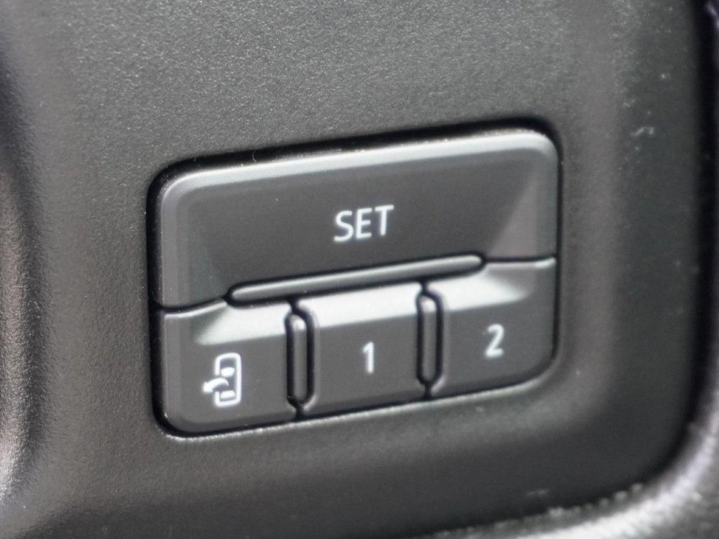 GMC Sierra 1500 4WD Crew Cab 147" Denali 2019