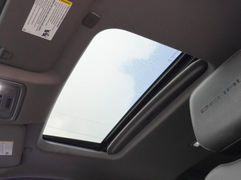 GMC Sierra 1500 4WD Crew Cab 147" Denali 2019