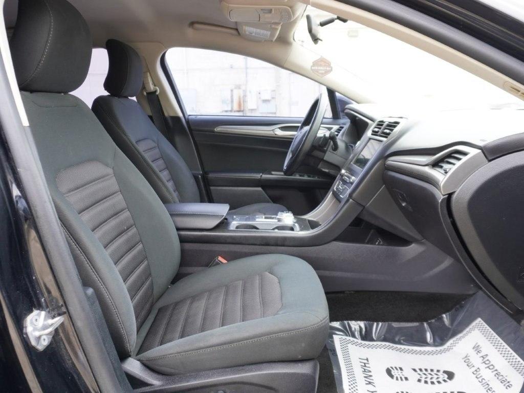 Ford Fusion SE FWD 2018