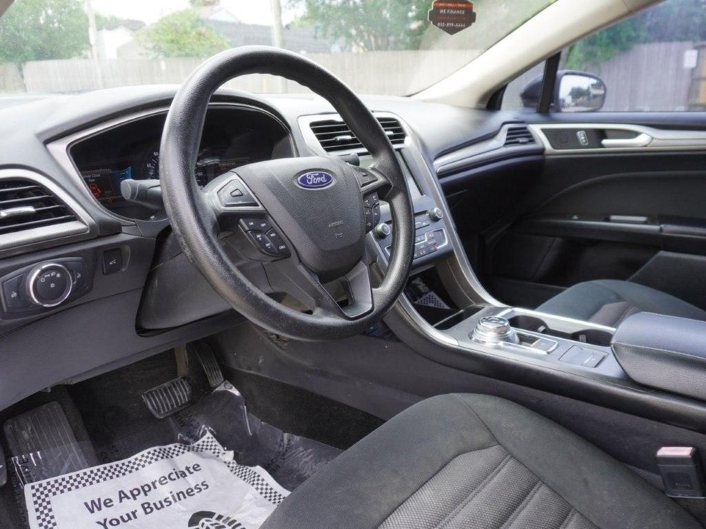 Ford Fusion SE FWD 2018