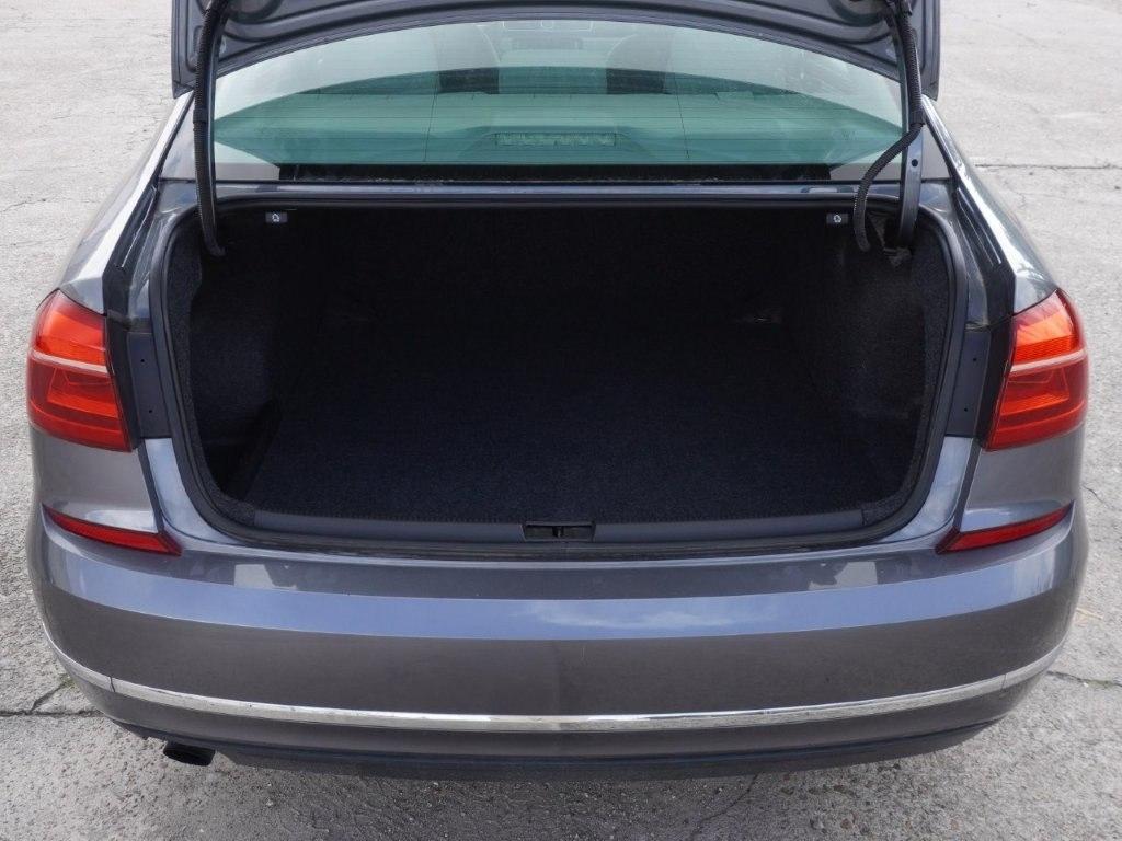 Volkswagen Passat 4dr Sdn 1.8T Auto S 2016