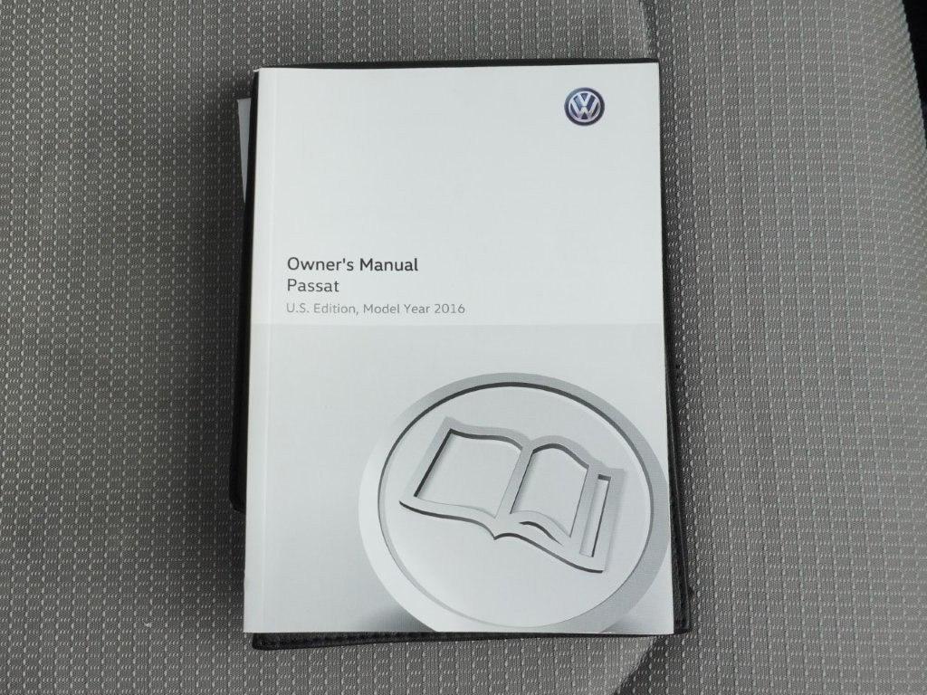 Volkswagen Passat 4dr Sdn 1.8T Auto S 2016