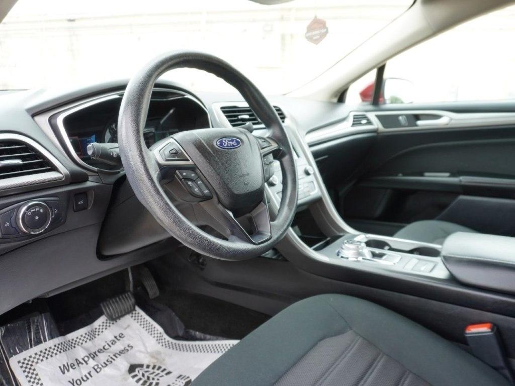 Ford Fusion SE FWD 2020