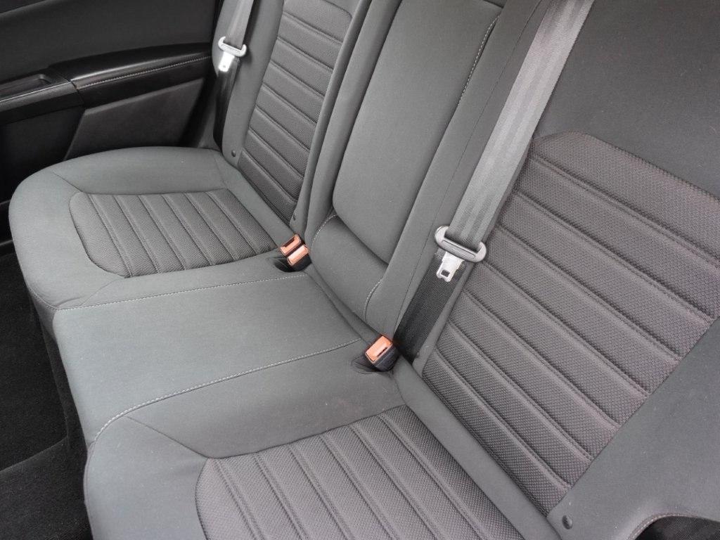 Ford Fusion SE FWD 2020