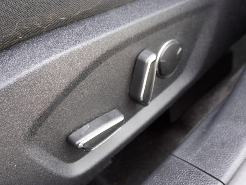 Ford Fusion SE FWD 2020