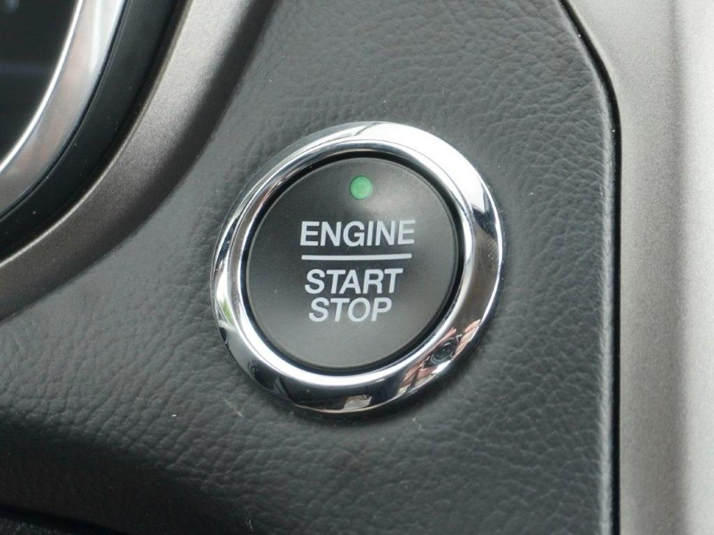 Ford Fusion SE FWD 2020