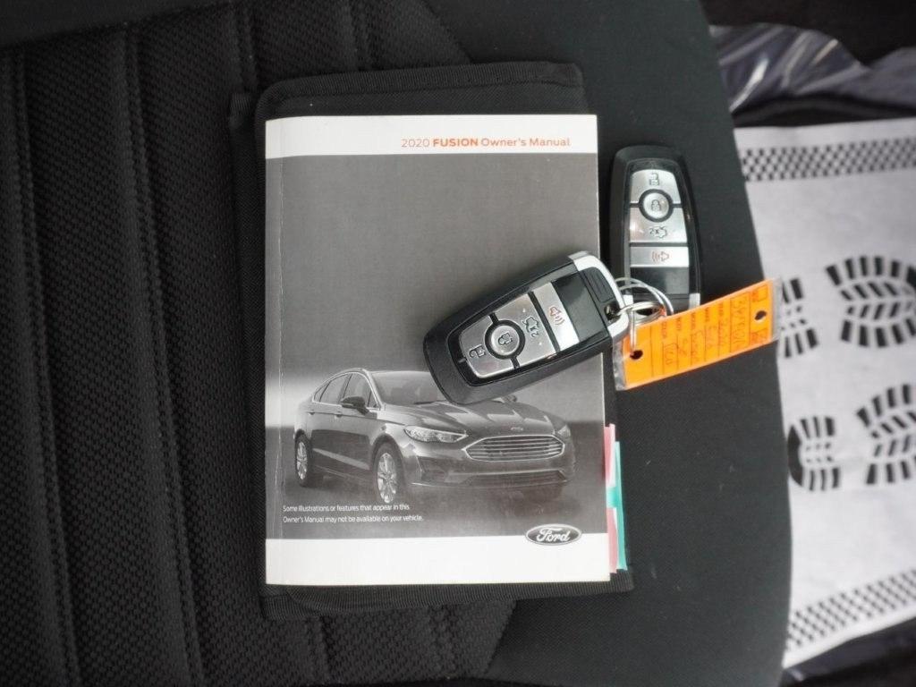 Ford Fusion SE FWD 2020