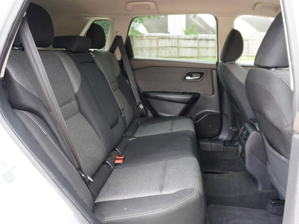 Nissan Rogue FWD SV 2022