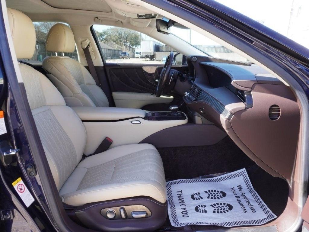 Lexus LS LS 500 RWD 2019