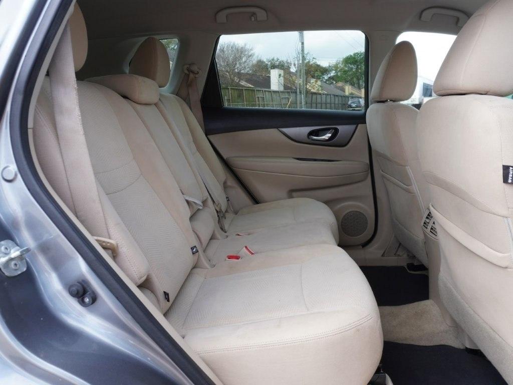 Nissan Rogue FWD 4dr SV 2015